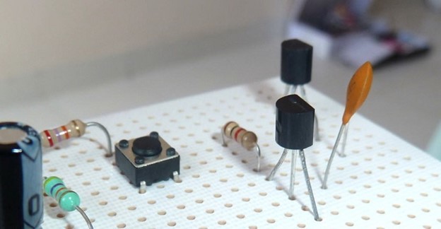 Sử dụng transistor PNP như thế nào